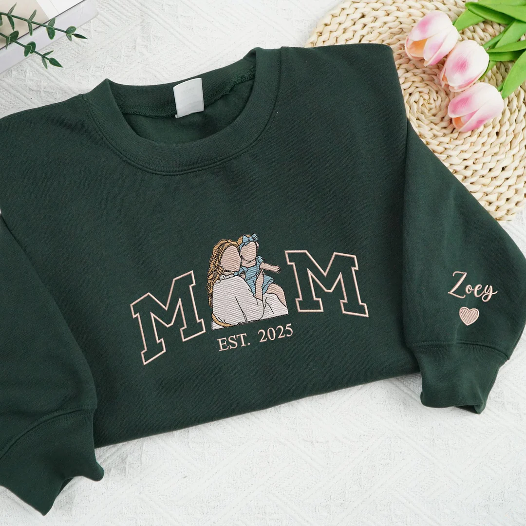 Sweat-shirt brodé avec portrait de maman et d'enfants et photo