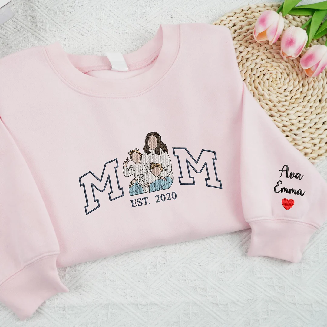 Sweat-shirt brodé avec portrait de maman et d'enfants et photo